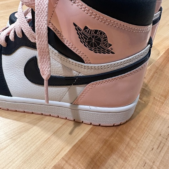 NIKE AIR JORDAN 1 RETRO HIGH - Picture 9 of 11
